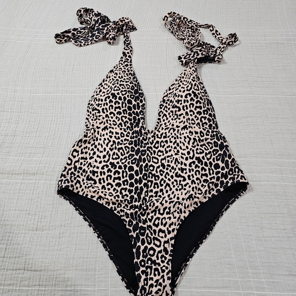 Leopard Print One-Piece Swimsuit Sz 1XL - Picture 10 of 12